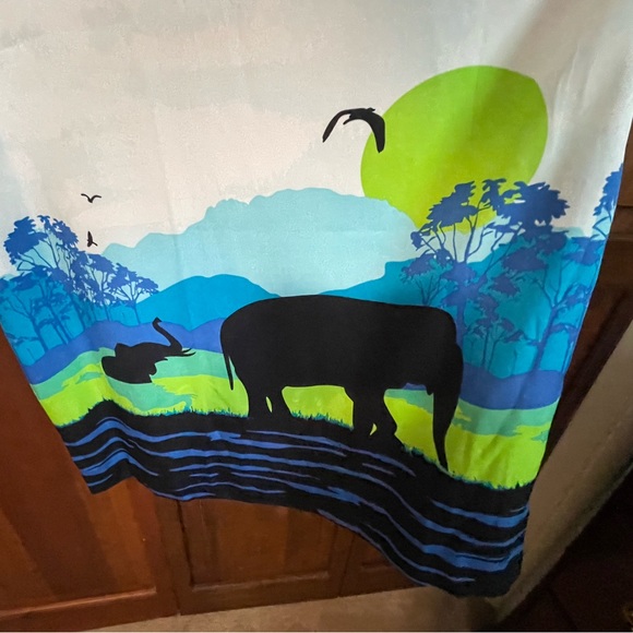 Crown and Ivy with landscape print - Picture 4 of 4